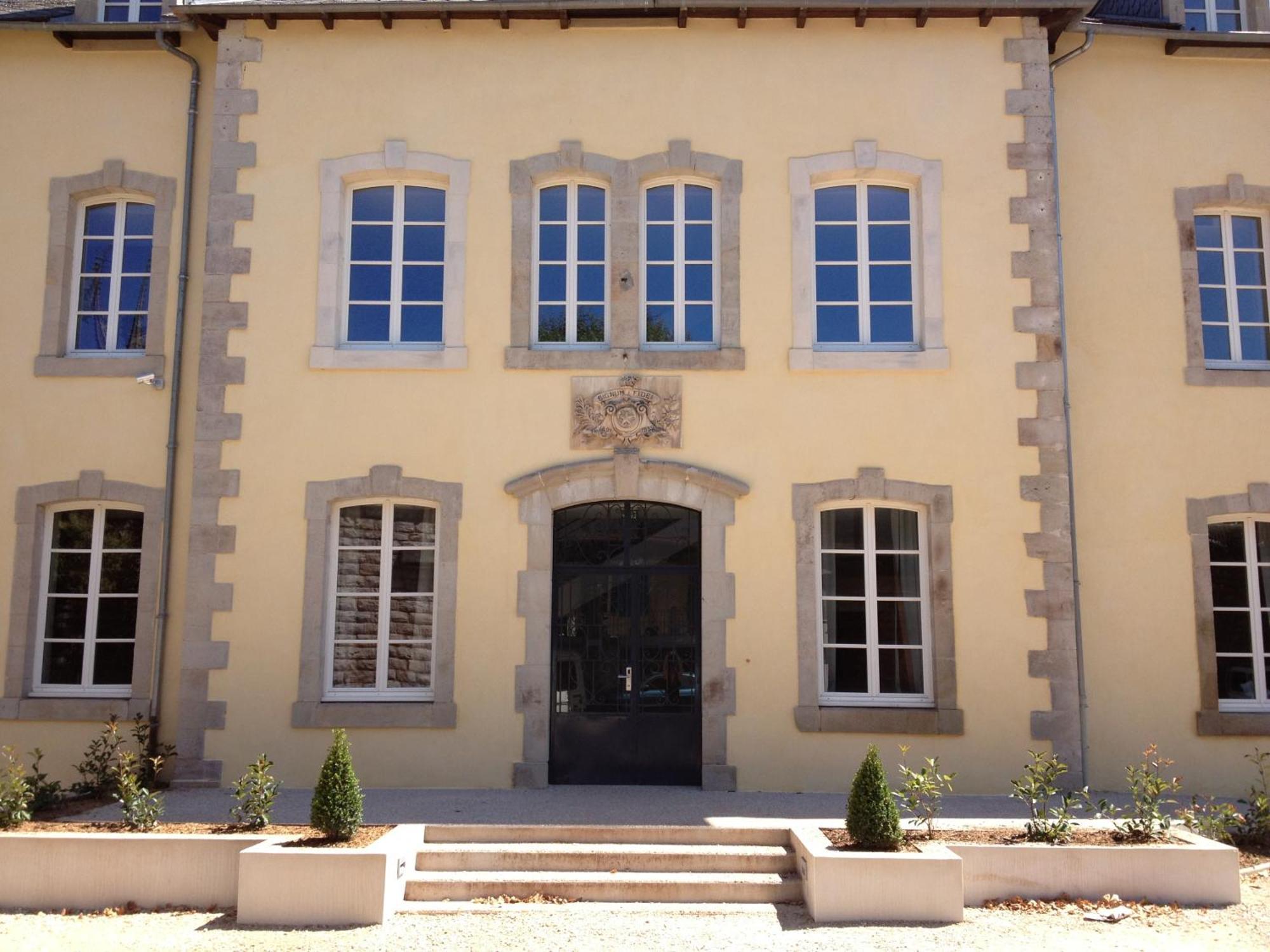 Le 1837 Aparthotel Saint-Affrique Εξωτερικό φωτογραφία
