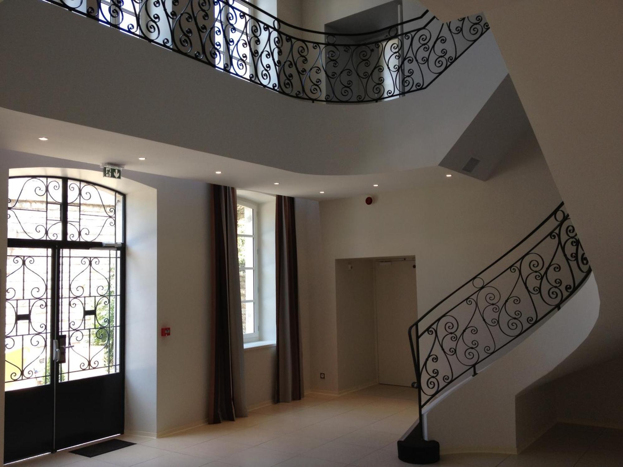 Le 1837 Aparthotel Saint-Affrique Εξωτερικό φωτογραφία